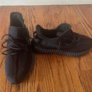 Yeezy 350 v2 boost onyx